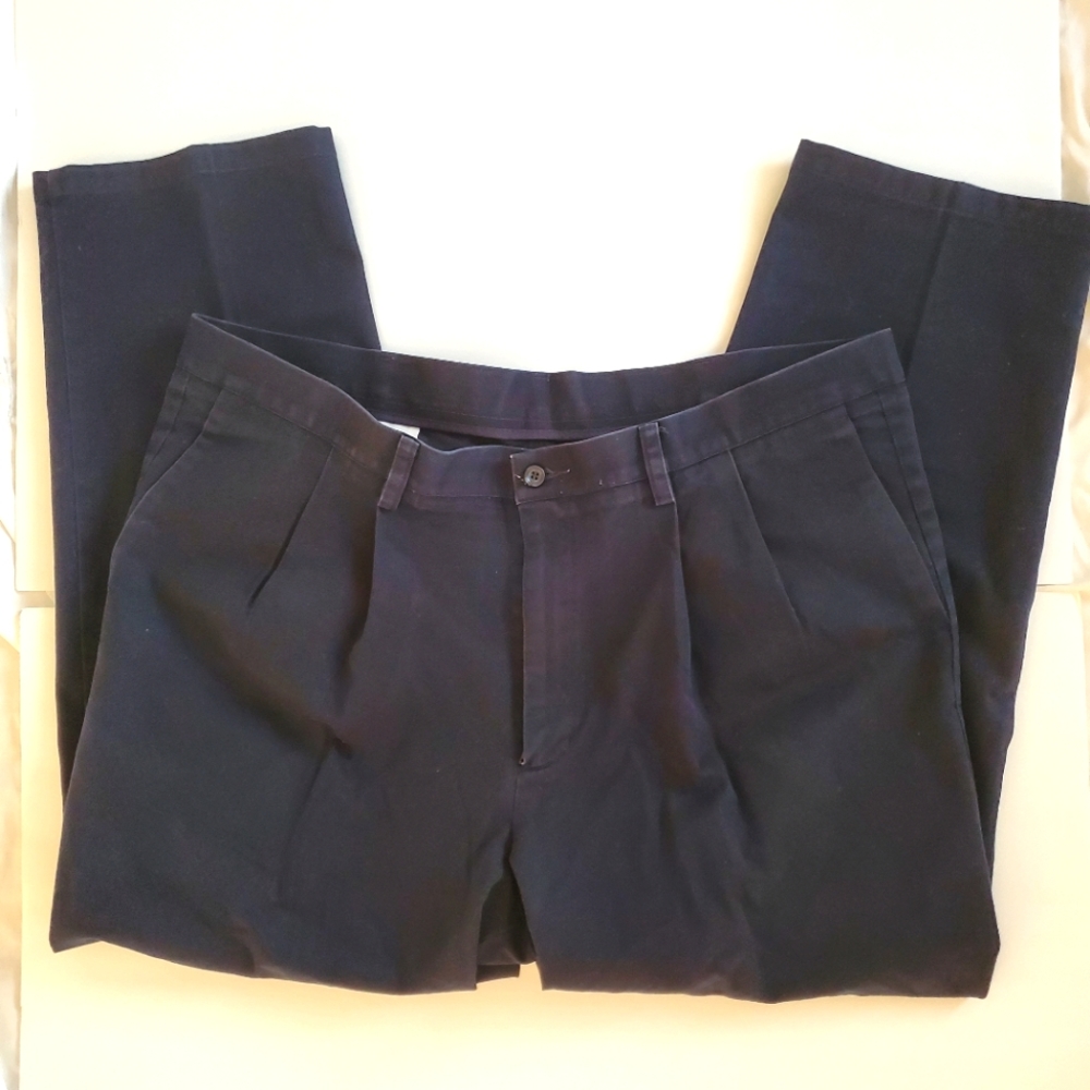 Dockers pleated classic fit navy blue cotton pants